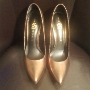 Gold metallic shoes